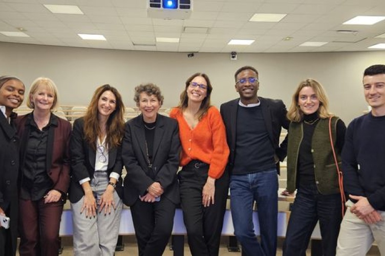 Photo of the L'Oréal participants and ESCP organizing team