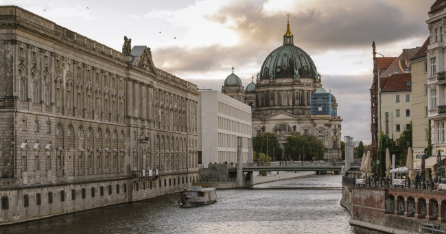 Berlin Custom Solutions-Berlin Dom