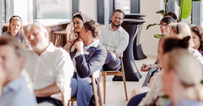 People attending a conference, executive education, ESCP Business School